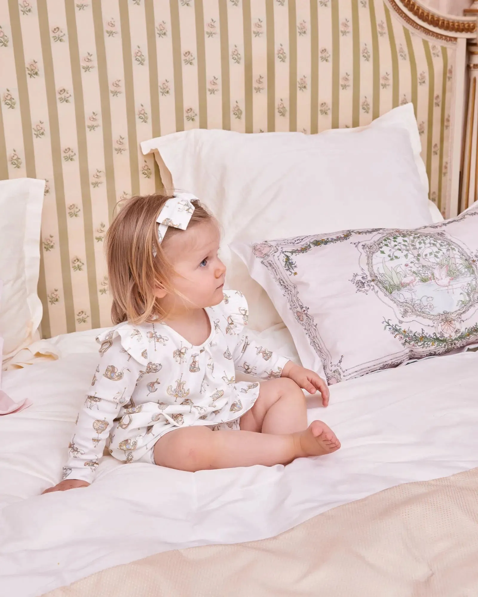 Atelier Choux Baby Girls Carousel Bow Headband in White