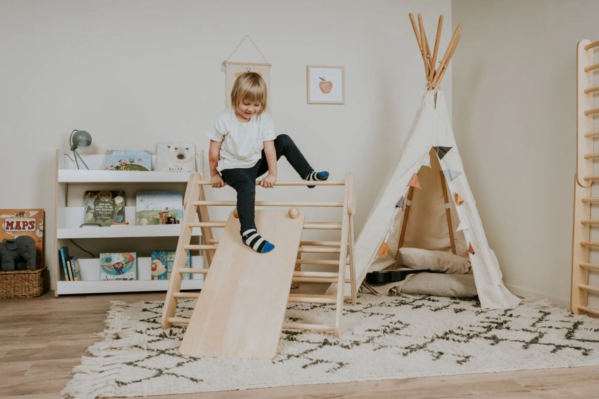 Children's indoor Climbing Triangle and Swedish Wall 4 in1, PASTEL Montessori Pikler Triangle, Climber, Climbing Triangle Set, plus balance board